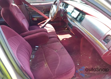 1995 Ford Crown Victoria Lx z USA, uszkodzony, nr VIN 2FALP74W2SX196680